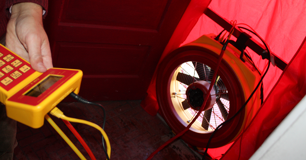 Blower door test